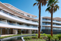 Exclusive apartments and villas by the sea in Estepona