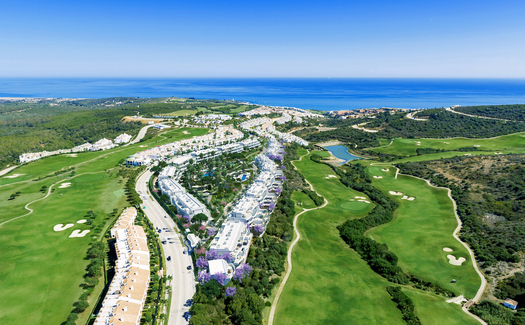 Квартиры в тихом месте у поля для гольфа с видом на Гибралтар