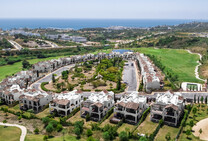 Superior villas with direct access to the golf course