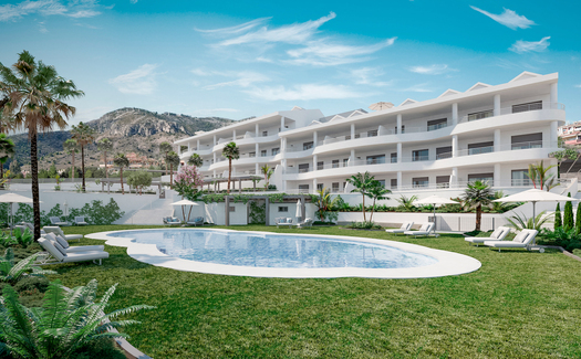Residence on the edge of Benalmádena with sea views