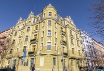 Laubova