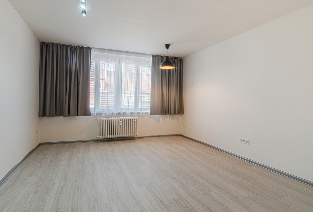 34 m2, Praha 4 - Nusle, 5. května, ID656 0
